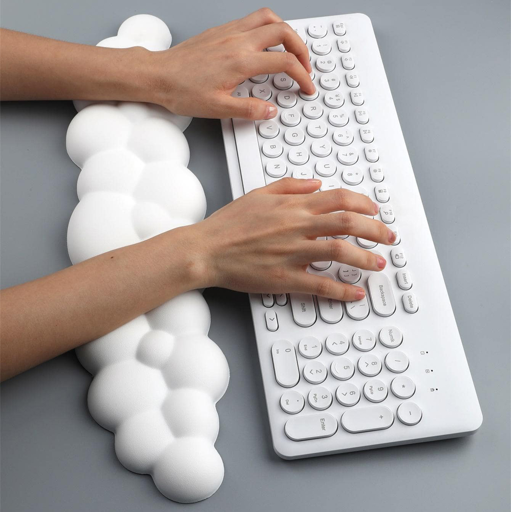 لوحة ماوس مع مسند للمعصم ولوحة - مراجعة Gaming Keyboard Hand وسعره